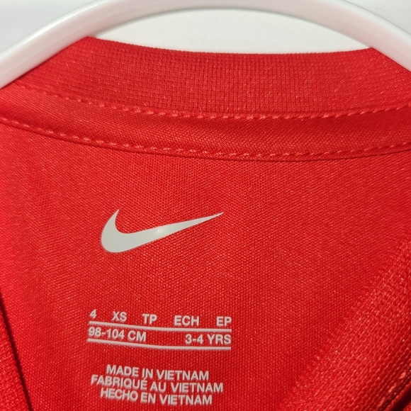 Nike Red Short Sleeve Tee Pixelated Swoosh - Picture 4 of 5